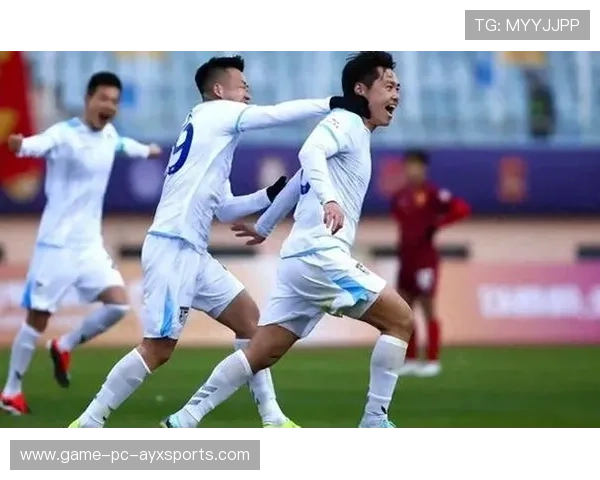 老将续约与青训崛起并重，阵容更新加速引领足球新时代